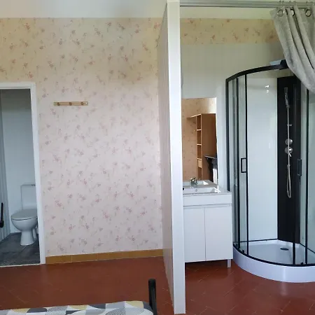 לינה וארוחת בוקר D'hotes De Lamy