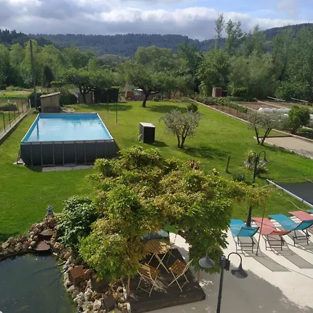 D'hotes De Lamy לינה וארוחת בוקר 3*